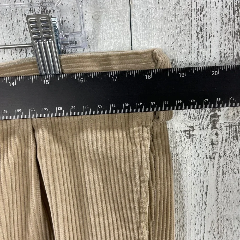 L.L. Bean Classic Fit Corduroy Pants Tan Pleated Straight Leg 36x32